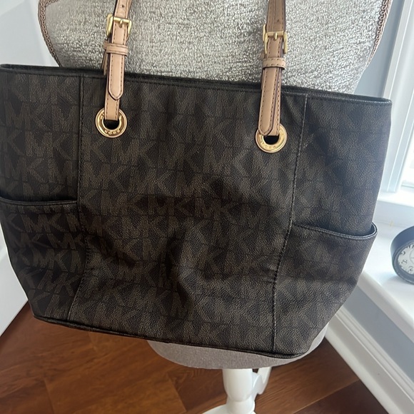 Michael Kors Tote- used, good condition - Picture 6 of 6